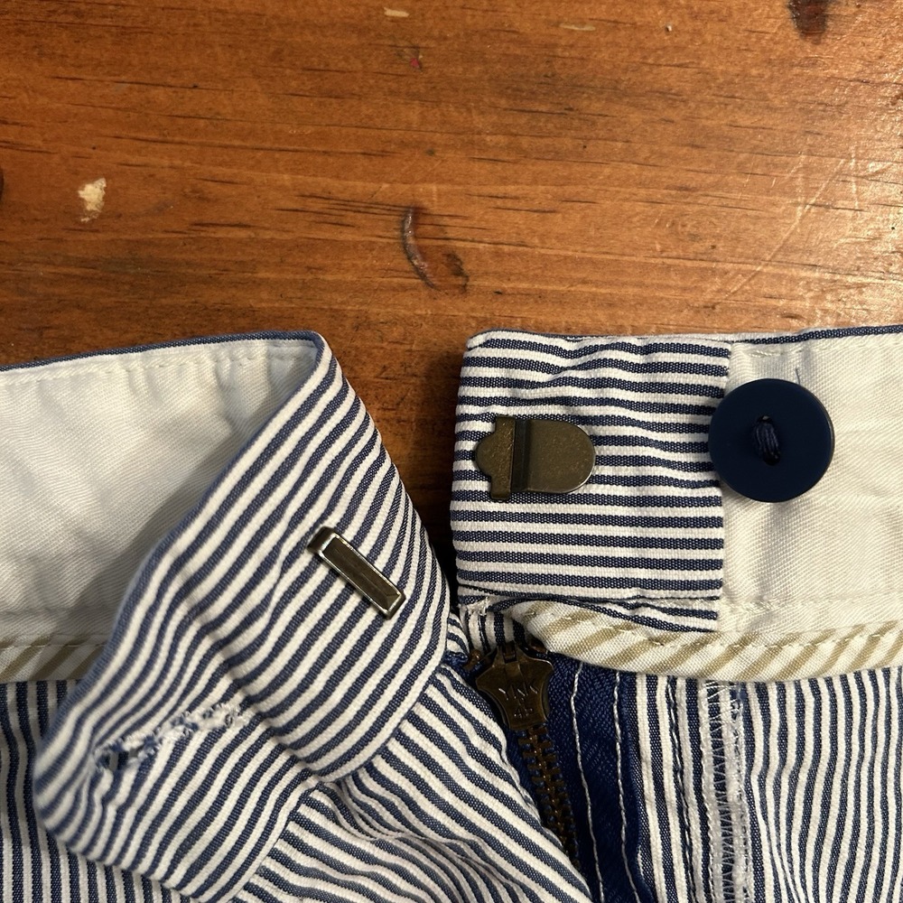 Lands End Shorts Long Bermuda Stripe Blue White Light Seersucker Sz 18 - Picture 11 of 11